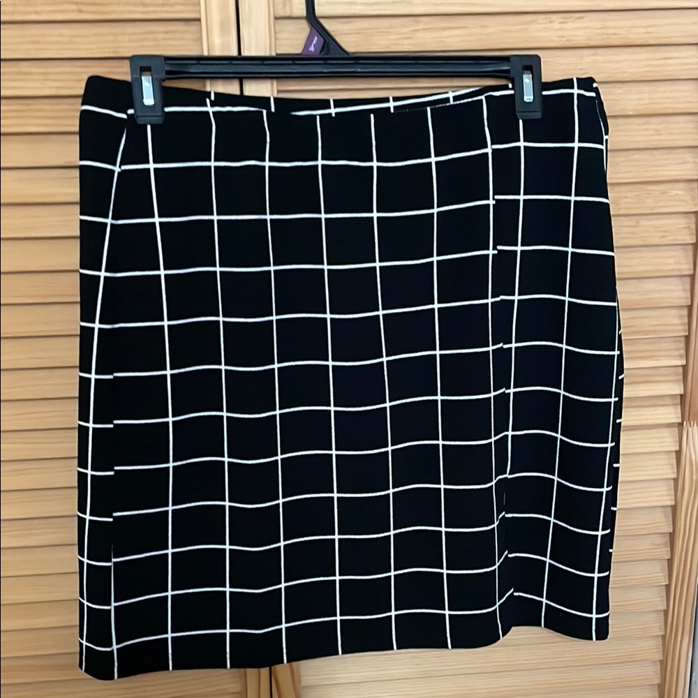 SHEIN Black and White Pencil Skirt with slit size 2xl